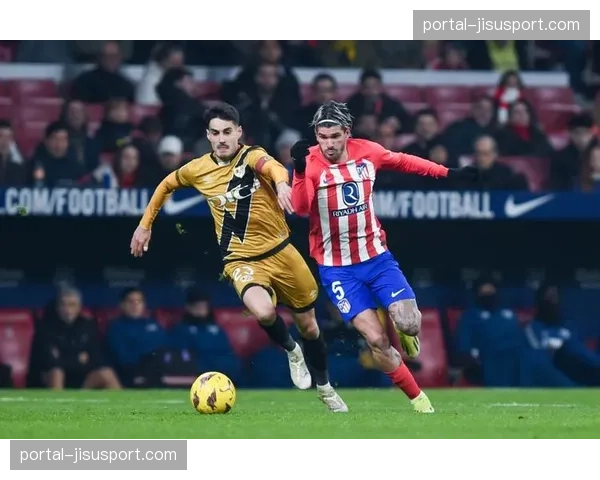 塞维利亚2-1巴列卡诺，恩内斯里点射命中锁定胜局