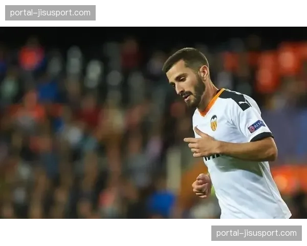 官方：瓦伦西亚队长加亚因腿筋伤势确认缺席四周